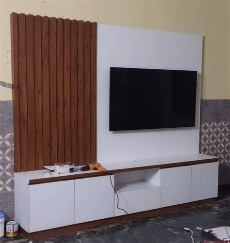 Brown And White Hdhmr Wall Mounted Tv Cabinet Laminate Finish At Rs