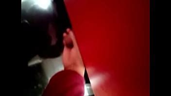 Paja en el baño público XVIDEOS