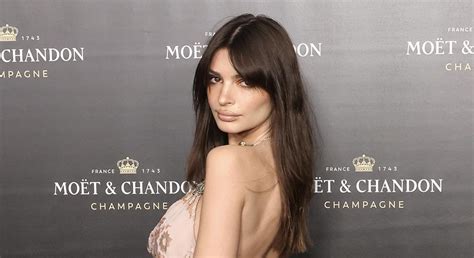 Emily Ratajkowski Stuns In Fiery Red Bikini In Front Of Gorgeous Sunset Si Lifestyle