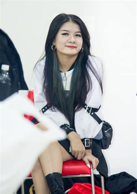 Hot TikToker bị nhắc nhiều nhất lúc này Là ca sĩ của nhóm nhạc 29 người công khai sửa mũi nhấn mí