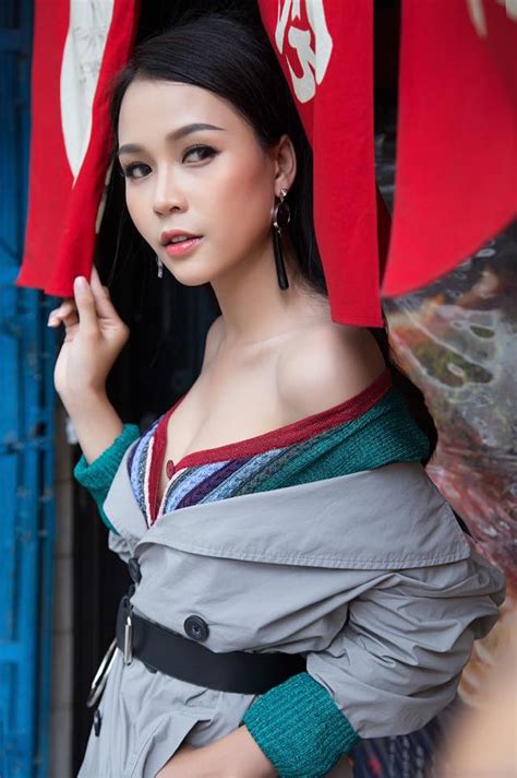 Sau 2 năm hot girl Sam đã trở nên xinh đẹp và nóng bỏng hơn