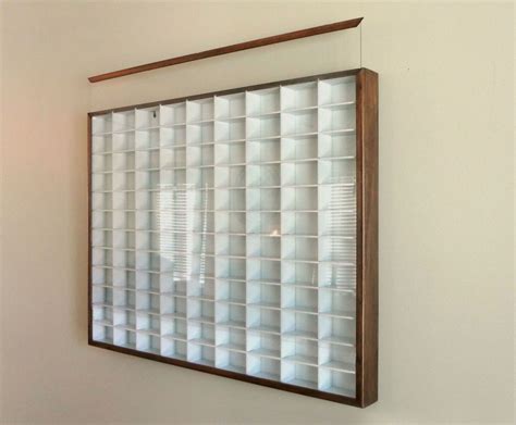 Matchbox Hot Wheels Wall Display Case W COVER1 64 Scale White W Walnut Frame Track Wall