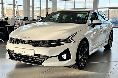 Новый стильный седан Kia K5 – старт продаж в Беларуси