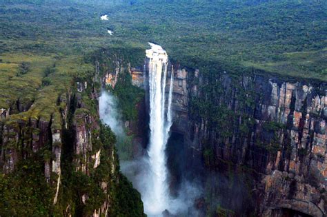 Angel Falls La Chute Deau La Plus Vertigineuse Au Monde Atterrir