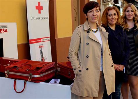 Cruz Roja Pone En Marcha En Alc Zar De San Juan La Campa A La Maleta