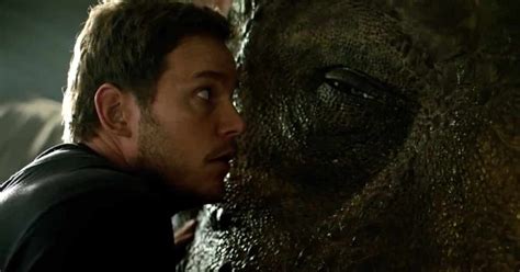 Jurassic World Il Regno Distrutto Chris Pratt E L Indoraptor In Una