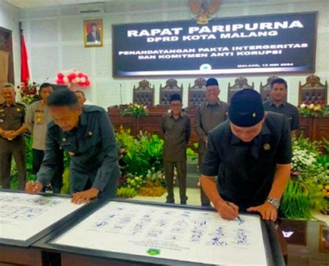 Komitmen Dprd Kota Malang Dan Pemerintah Tandatangani Pakta Integritas