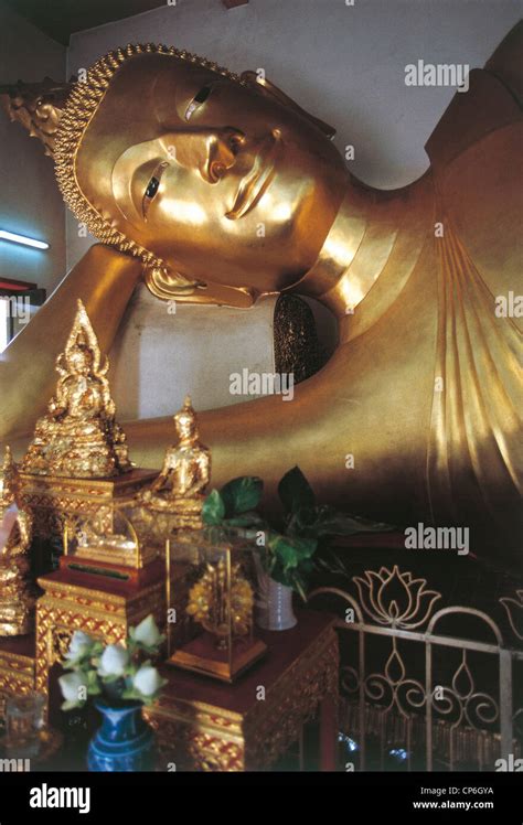 Thailand Bangkok Buddha Lying Stock Photo Alamy