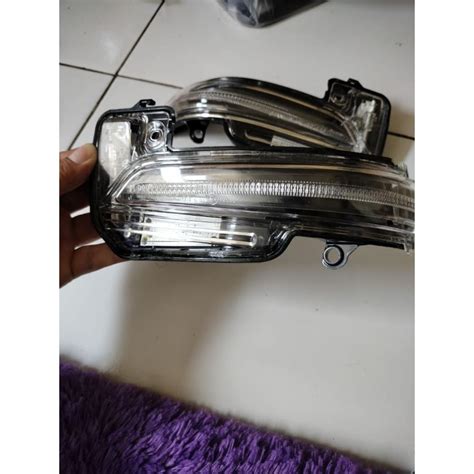 Jual Lampu Sein Spion INNOVA REBORN FORTUNER VRZ Kiri Original Shopee