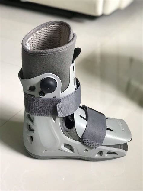 Aircast Airselect Short Walking Boot Size Small Health And Nutrition