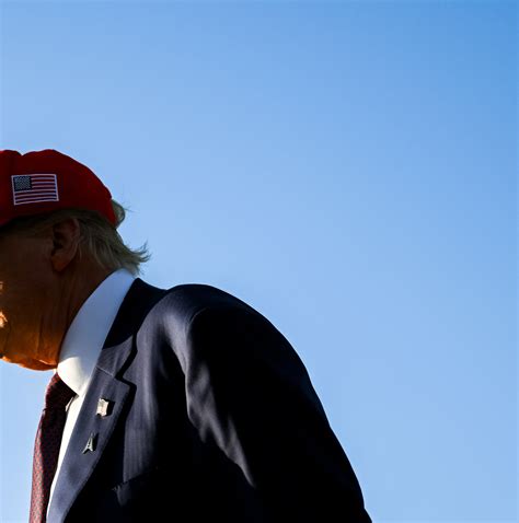 Billionaire Jeffrey Epstein arrested on sex trafficking charges | Vox