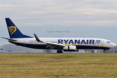 EI DYD Boeing 737 8AS At Stansted Ryanair Richard E Flagg Flickr