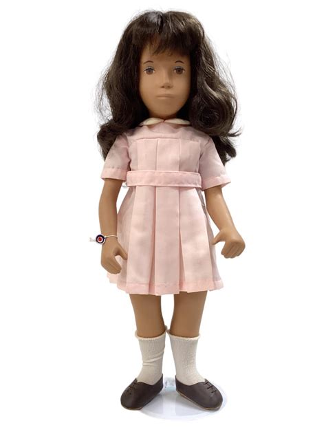 Lot Trendon Limited Sasha Brunette Pink Dress Hard Vinyl Doll With Rooted Hair And