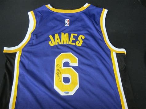 LeBron James Signed Jersey IPA COA | Live and Online Auctions on HiBid.com