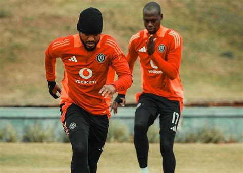 Orlando Pirates Legend Sends A Message To Sipho Mbule