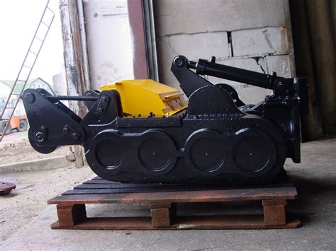 Фреза дорожная на мтз МТС-110 для ямочного ремонта асфальта и цементно ...