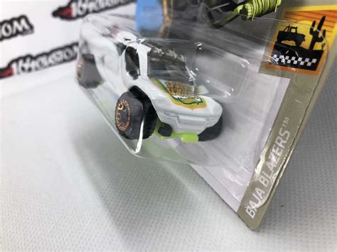 Hot Wheels Dune Daddy Mainline Baja Blazers