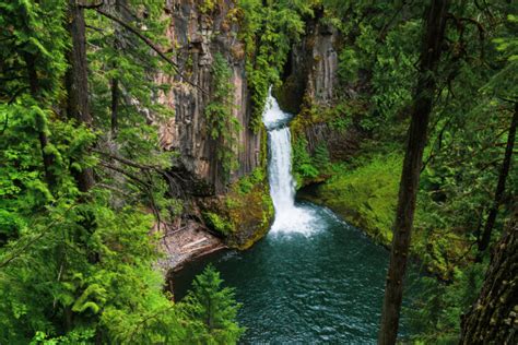 11 Best Waterfalls Near Crater Lake • Small Town Washington