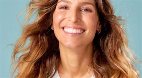 Laury Thilleman Son Ex Juan Arbelaez A Retrouv L Amour Dans Les Bras