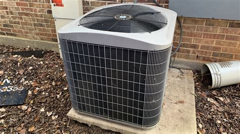 2007 Carrier Base 4 Ton Central Air Conditioner Starting Up And Running Youtube