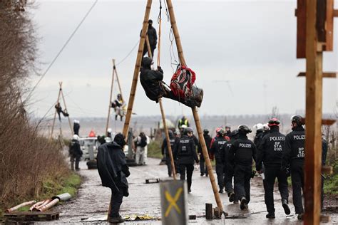 L Tzerath R Umung Berwiegend Friedlicher Protest An Tag