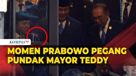 Momen Presiden Prabowo Pegang Pundak Mayor Teddy Saat Hadiri Apec