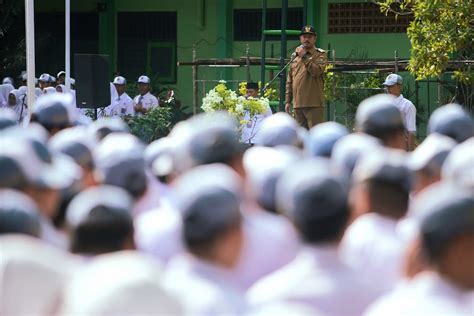 Jadi Pembina Upacara Di Man Wali Kota Siswa Man Itu Akademiknya