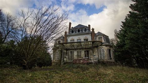 Deux Pas De Paris Ce Vieux Manoir Hant Cache Un Terrible Secret