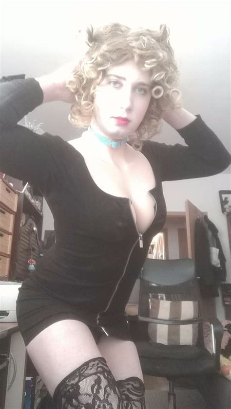 Hot BlondeAnnie In Black Mini Pics XHamster