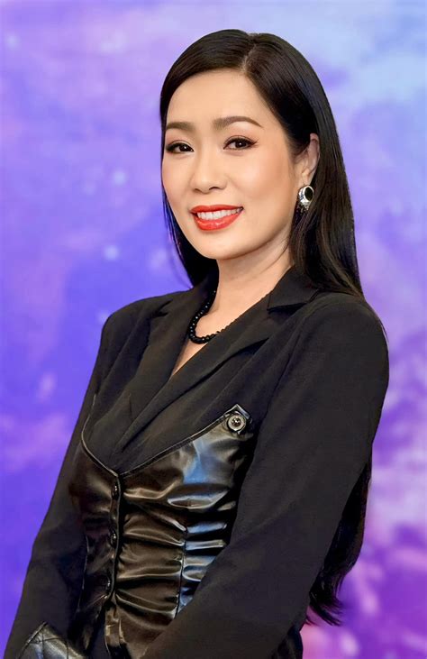 Trịnh Kim Chi diện bikini khoe vóc dáng gợi cảm ở tuổi U55 Báo Tri thức và Cuộc sống TIN TỨC