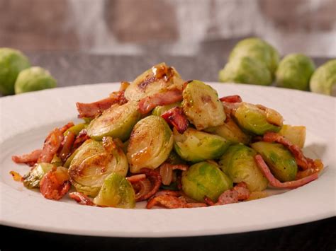 Rosenkohl Mit Speck Und Zwiebeln Einfach Lecker Mehr Genuss