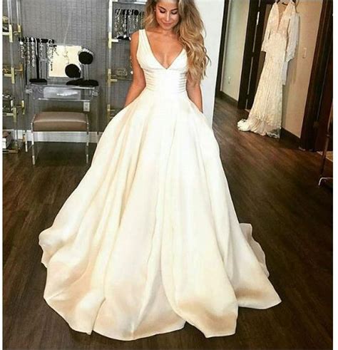 2018 Sexy Ball Gown Wedding Dresses V Neck Satin Long Bridal Gowns