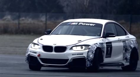 Video: BMW 235i Racing – Wild Speed