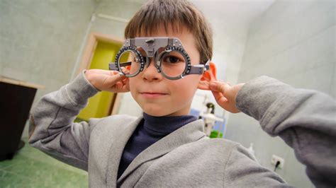 Дитячий ОФТАЛЬМОЛОГ (окуліст) у Києві | Центр Ока