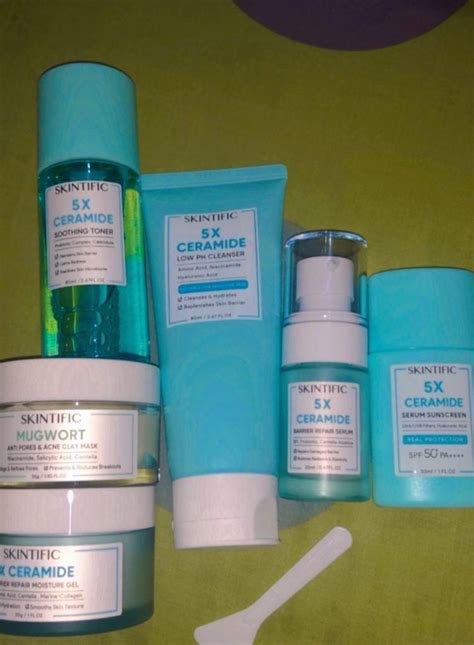 Skintific Set Kesehatan And Kecantikan Kulit Sabun And Tubuh Di Carousell