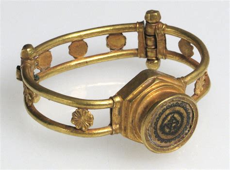 Gold And Niello Bracelet Byzantine The Metropolitan Museum Of Art