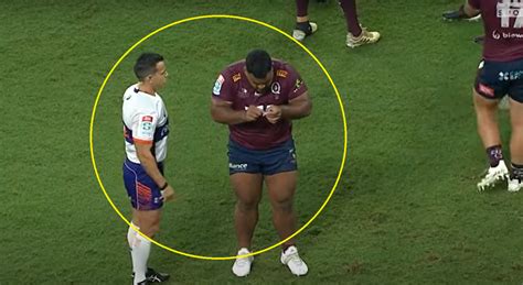 Odd Taniela Tupou wardrobe decision baffles pundits | Rugby Onslaught