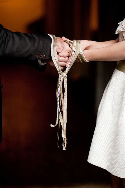 Scottish Wedding Traditions Tying The Knot Dirk Pinckney