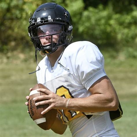 5 Things To Watch In Week 2 WPIAL Teams Are Winning With Multiple QBs