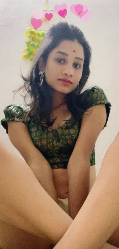 Desi Extremely Beautiful Horny Cute Cheating Gf Saree Strip Full Nude Modeling Showing