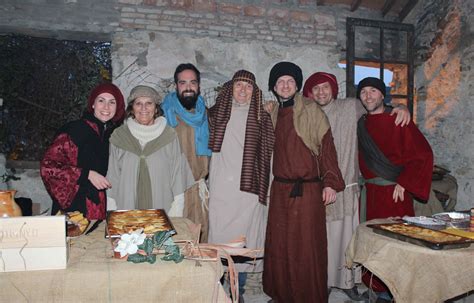 Andora 100 Figuranti In Costume Per Il Presepe Vivente In Borgata