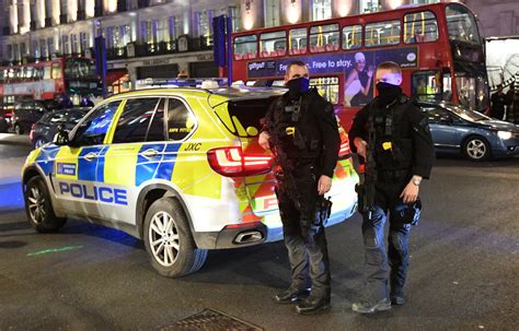 Estação Oxford Circus Em Londres Reaberta Após Alerta De Segurança