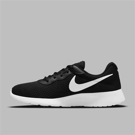 Tenis Nike Tanjun Hombre