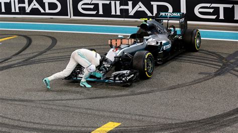 Abu Dhabi Grand Prix Nico Rosberg Overcomes Lewis Hamilton Cunning