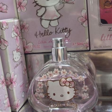 Pin by cyb3r on Hello Kitty | Hello kitty, Hello kitty pictures, Hello ...