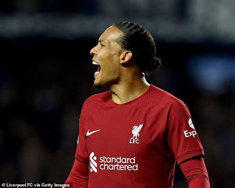 Virgil Van Dijk Est Fini Les Fans Slam Défendent Le Défenseur