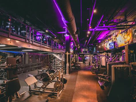 25 Best Gyms in Chicago For Getting in Shape