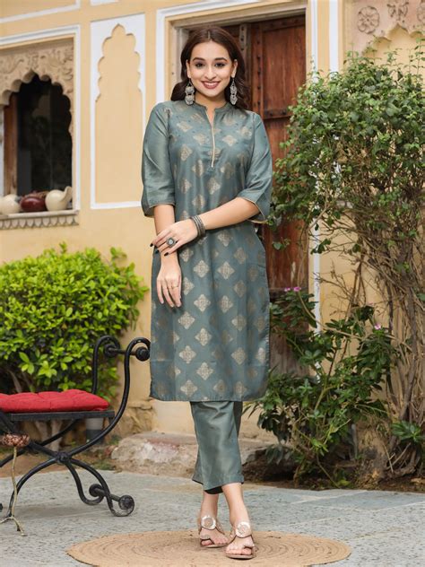 Grey Ethnic Motifs Print Silk Blend Kurta With Pants And Dupatta