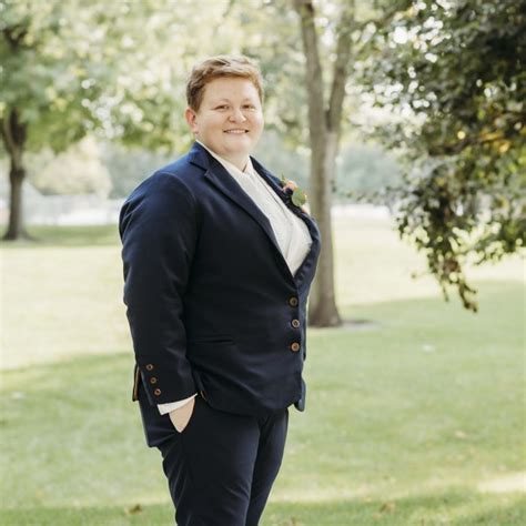 Lesbian Wedding Suits LGBTQ Tuxedos Wedding Attire