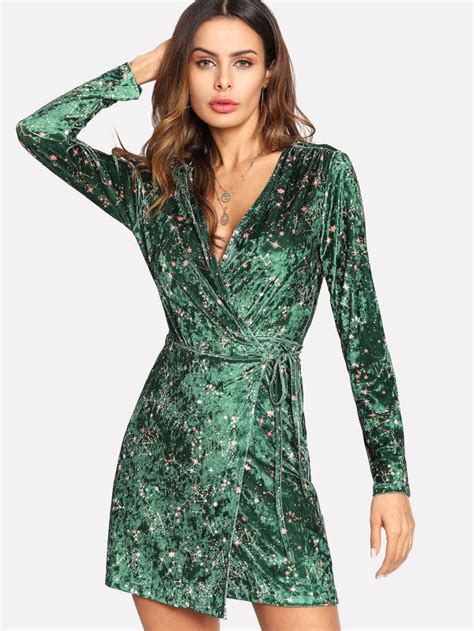 Модное платье с запахом | Wrap dress, Velvet dress short, Green long ...